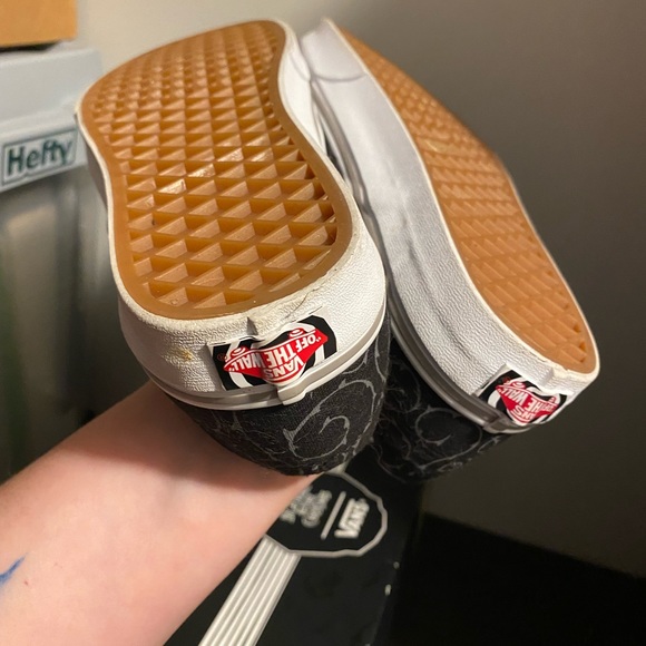 Vans Limited Edition Nightmare Before Christmas Jack & Sally Slip On Sneakers - Picture 5 of 7